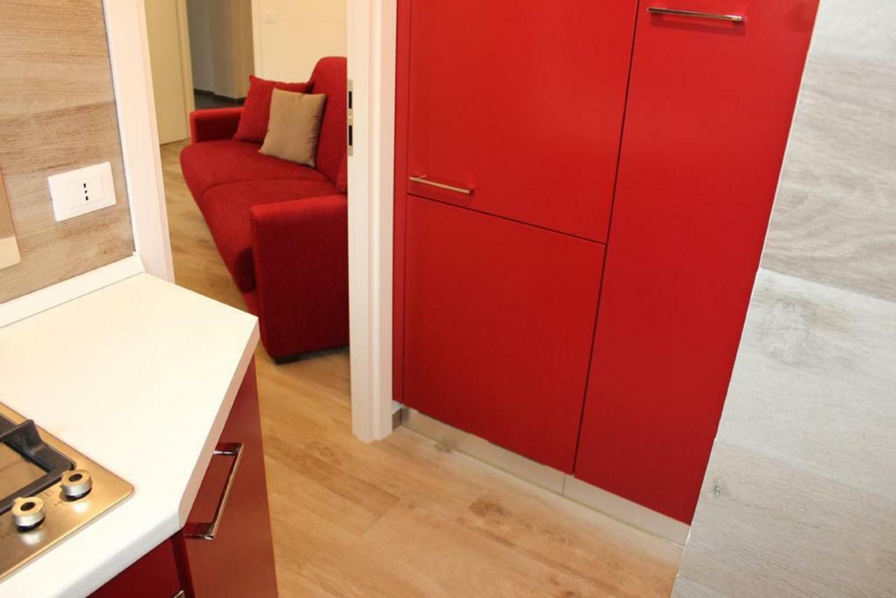 Light & Colours Apartment Bologna Luaran gambar