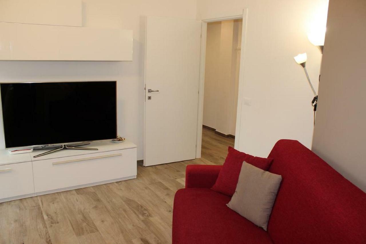 Light & Colours Apartment Bologna Luaran gambar