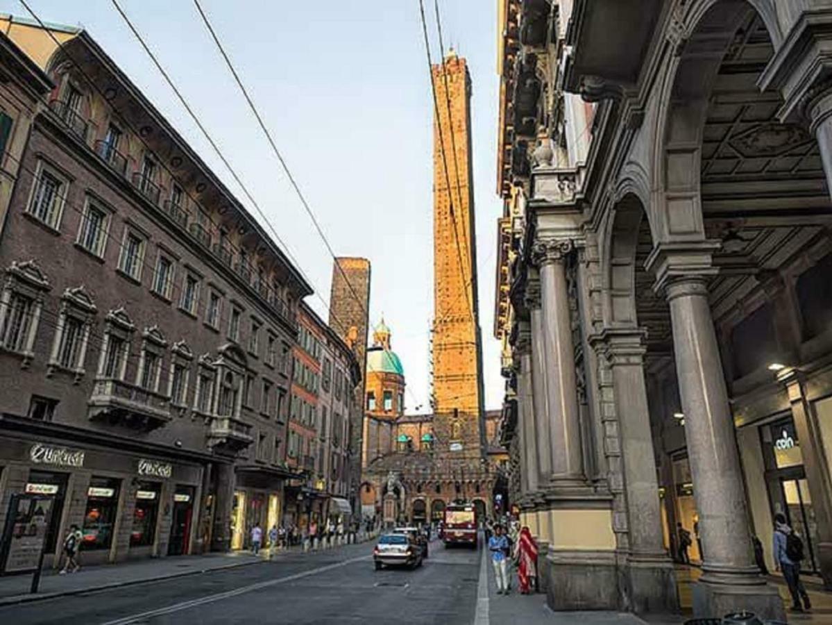 Light & Colours Apartment Bologna Luaran gambar