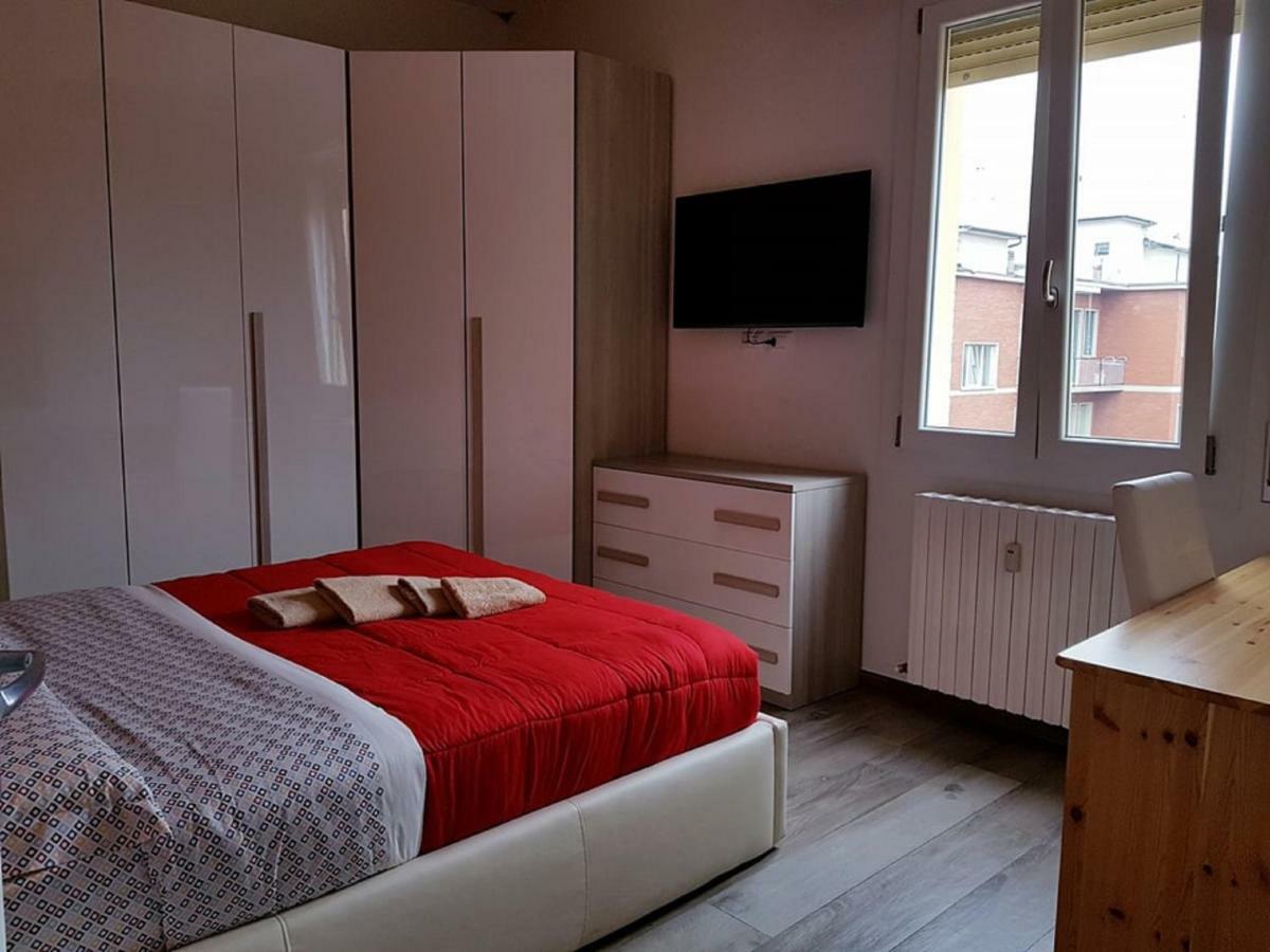 Light & Colours Apartment Bologna Luaran gambar